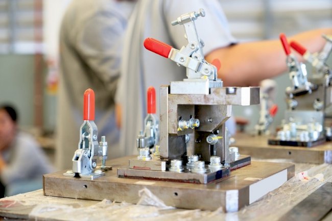 5 Important Factors to Consider Before Buying Toggle Clamp