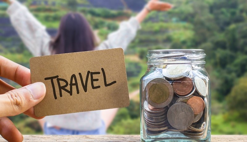 14 Easy Ways to Save Money While Travelling