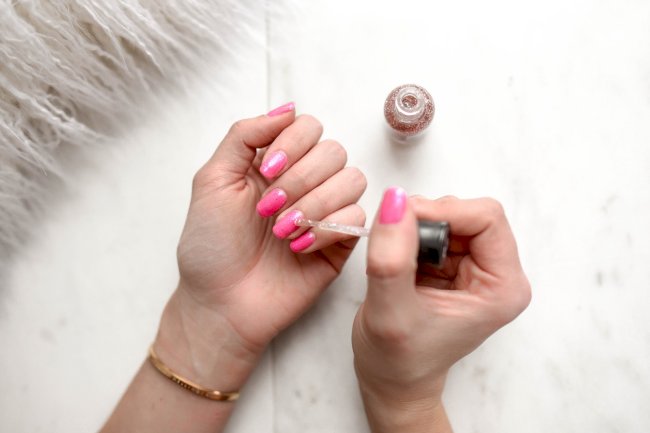 5 Hot Nail Polish Hits This Summer and Tips