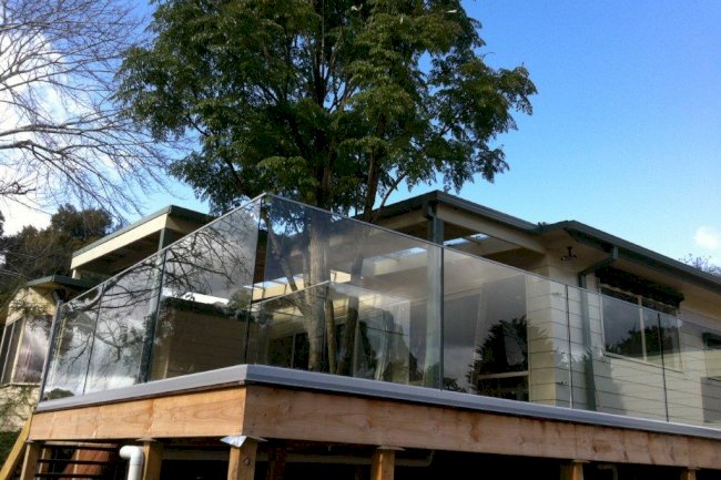 Different Components of Frameless Glass Balustrade