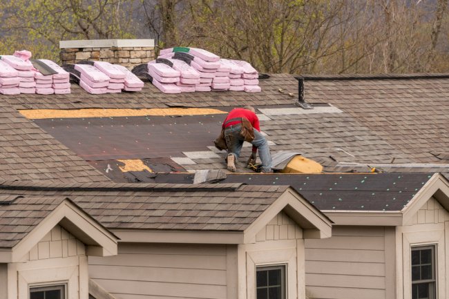 How to Easily Repair Your Damaged Roof