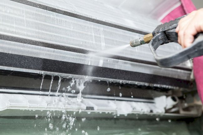 Got a Mouldy Air Conditioner? Here's How to Safely Fix It