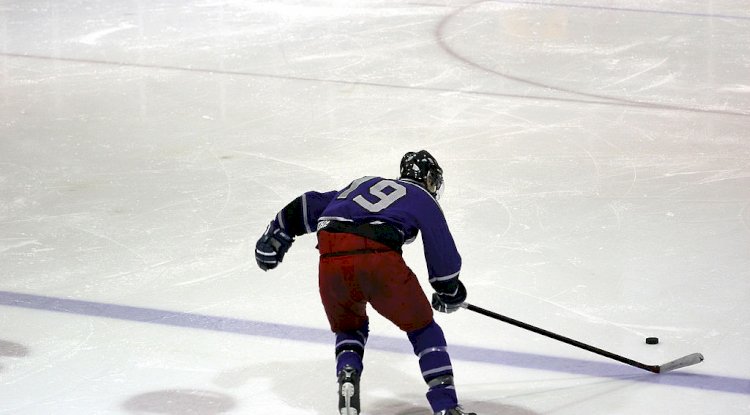 Essentials Which A Hockey Jersey Must Possess