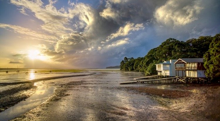 East Coast vs West Coast Living 