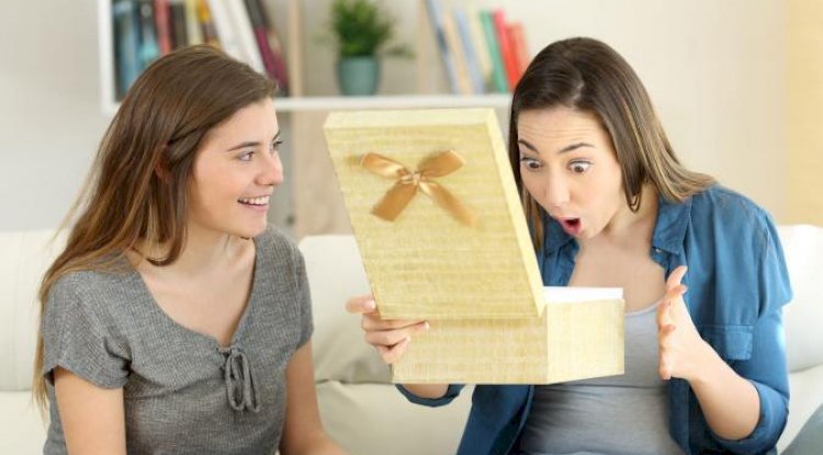 Don’t Know What To Give Your Friend On Their Birthday? What About A Personalised Birthday Gift- Know More About Them