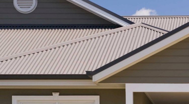 Why Is My Roof Leaking When It Rains?