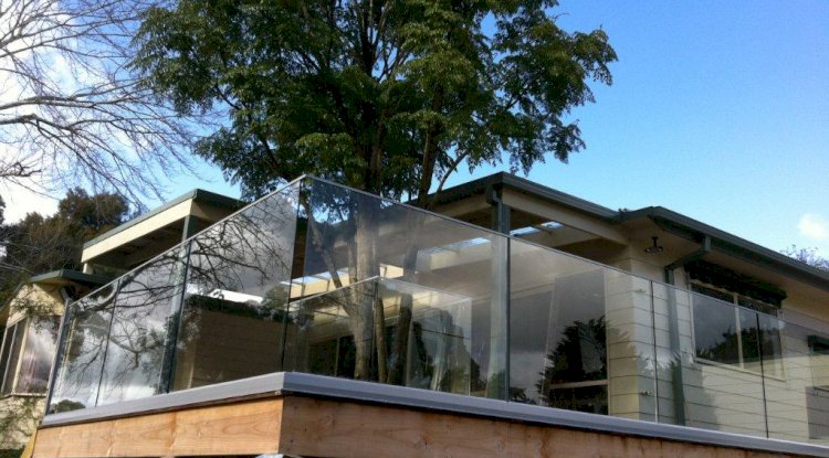 Different Components of Frameless Glass Balustrade