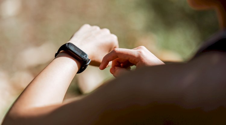 History of Activity Trackers (From Pedometers to Fitbit)
