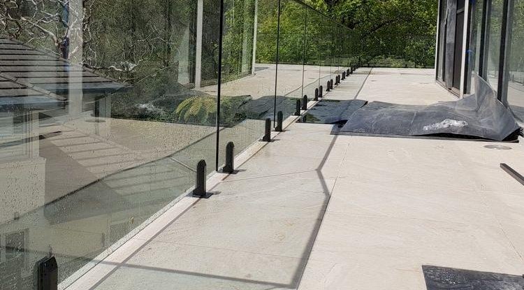 Advantages of Installing Balustrades on Your Front Porch