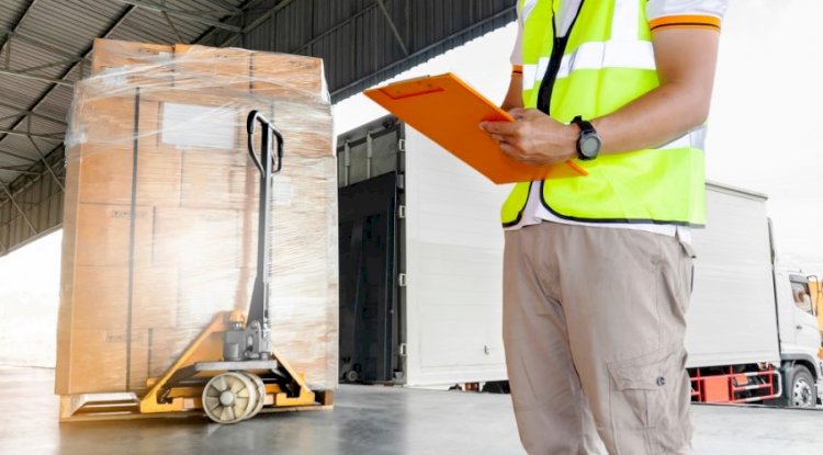 A Guide To Air Freight Service Provider: Services, Advantages And More