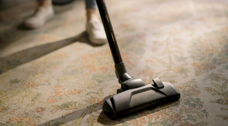 Why is fall the ideal season for carpet cleaning ?