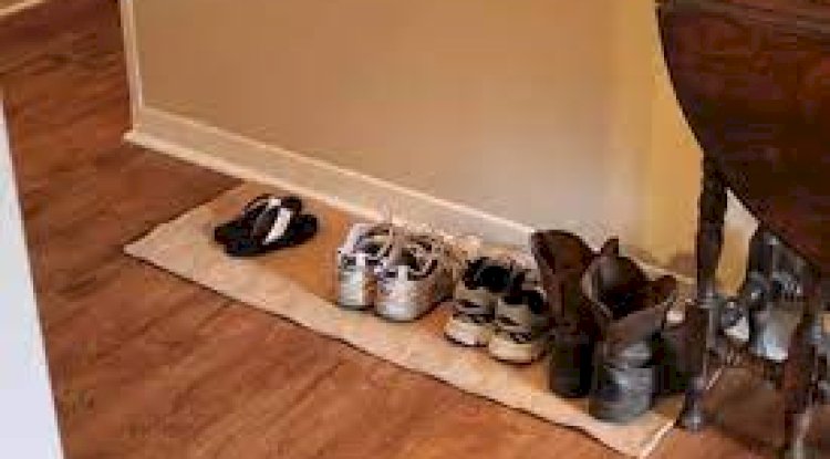 How to Build a Shoe Rack for Your Living Room
