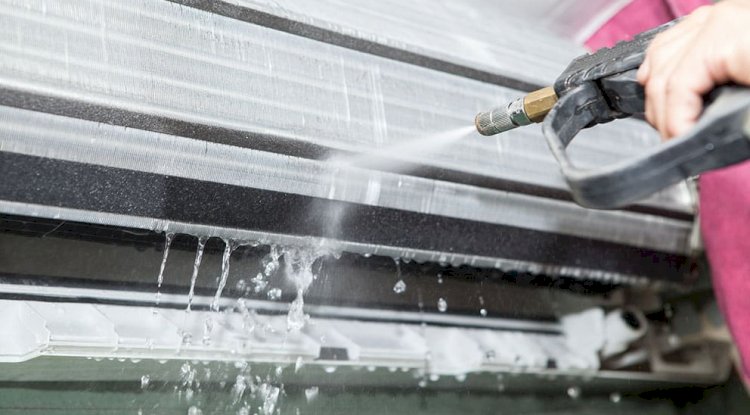 Got a Mouldy Air Conditioner? Here's How to Safely Fix It