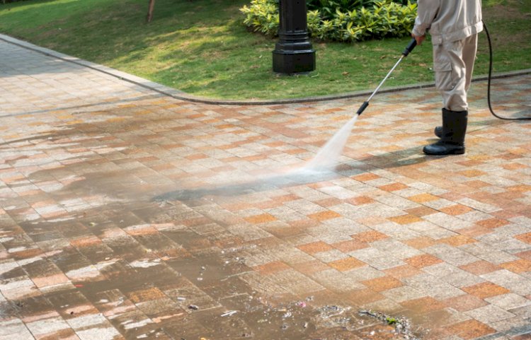 Quick Driveway Cleaning Tips To Keep It Looking New
