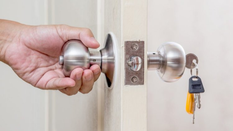 How much does a locksmith cost in 2020?