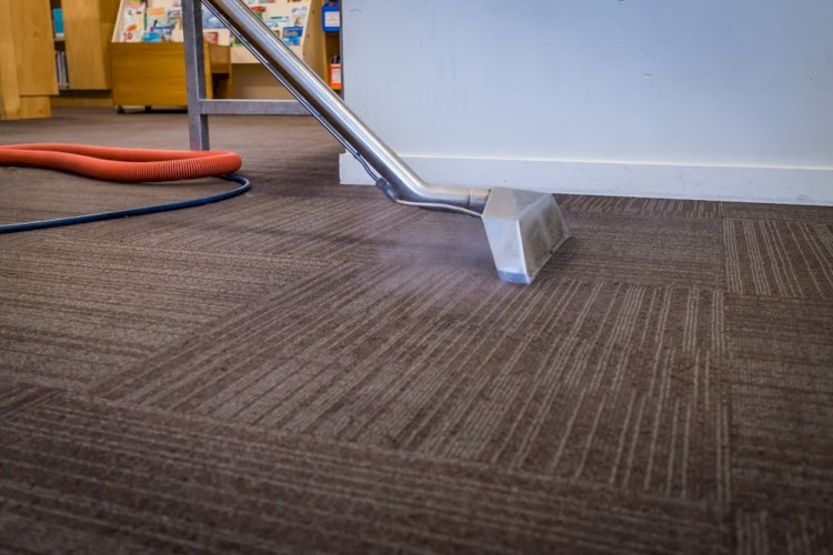 PROFESSIONAL CARPET CLEANING AND EQUIPMENT