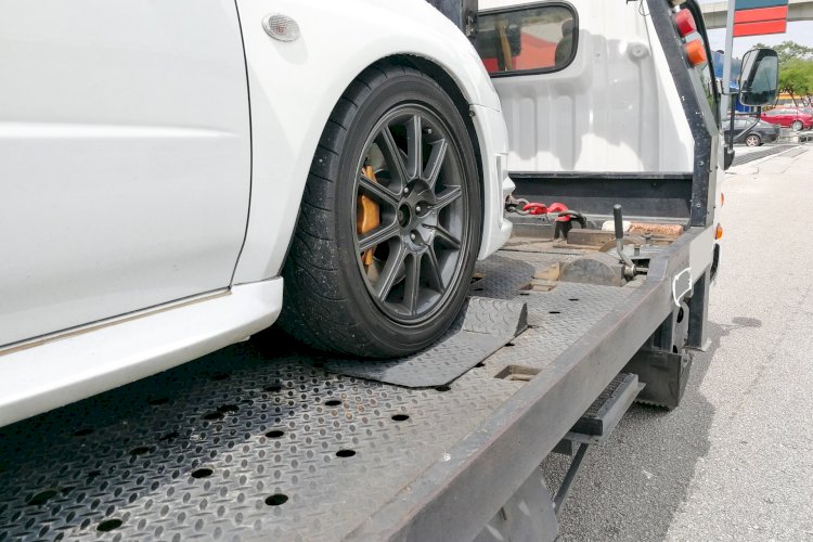 Top 5 Things To Do Before The Car Towing Services Arrive?