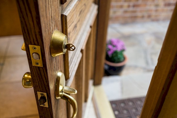 Need a Locksmith? How Do Locksmiths Open Door Locks?