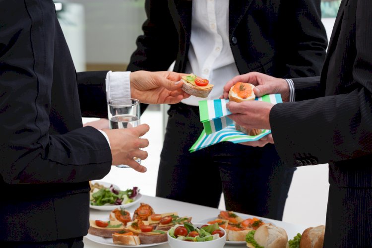 Things To Be Addressed When Hiring a Corporate Catering Service