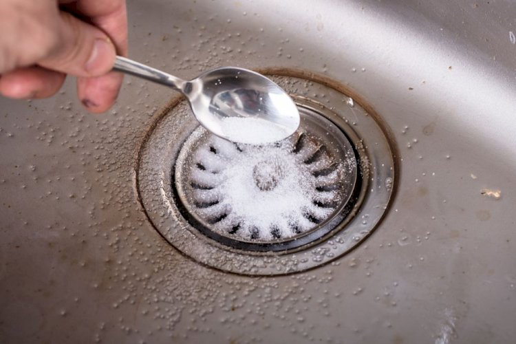 Smelly Sinks | How Will The Plumber Fix The Issue?