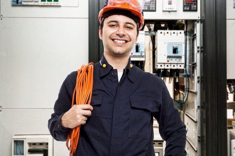 Understanding the Role of an Electrician in Our Day-to-Day Lives 